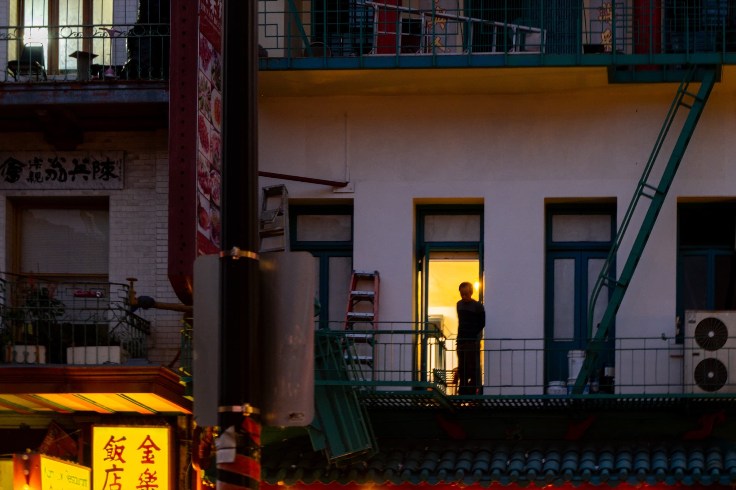 Man in the window, Chinatown